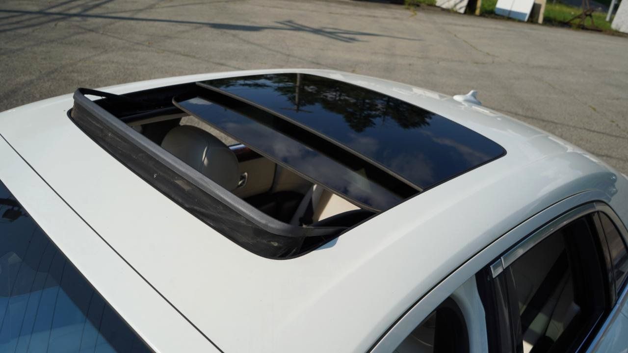 Used 2011 Rolls-Royce Ghost RWD image 93