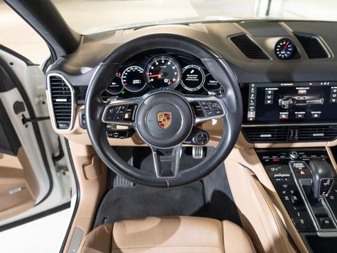 Certified 2021 Porsche Cayenne S AWD/4WD image 28