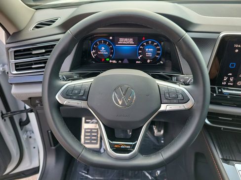 New 2026 Volkswagen Atlas Peak Edition AWD/4WD image 22