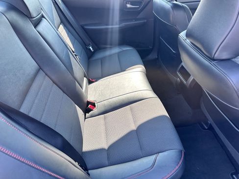 Used 2016 Toyota Camry SE FWD image 8