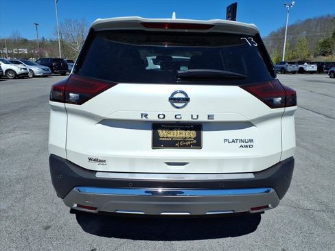 Used 2021 Nissan Rogue Platinum image 17