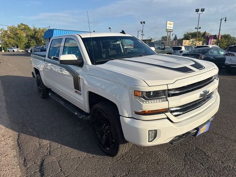 Used 2017 Chevrolet Silverado 1500 LT w/ Rally 2 Edition image 4
