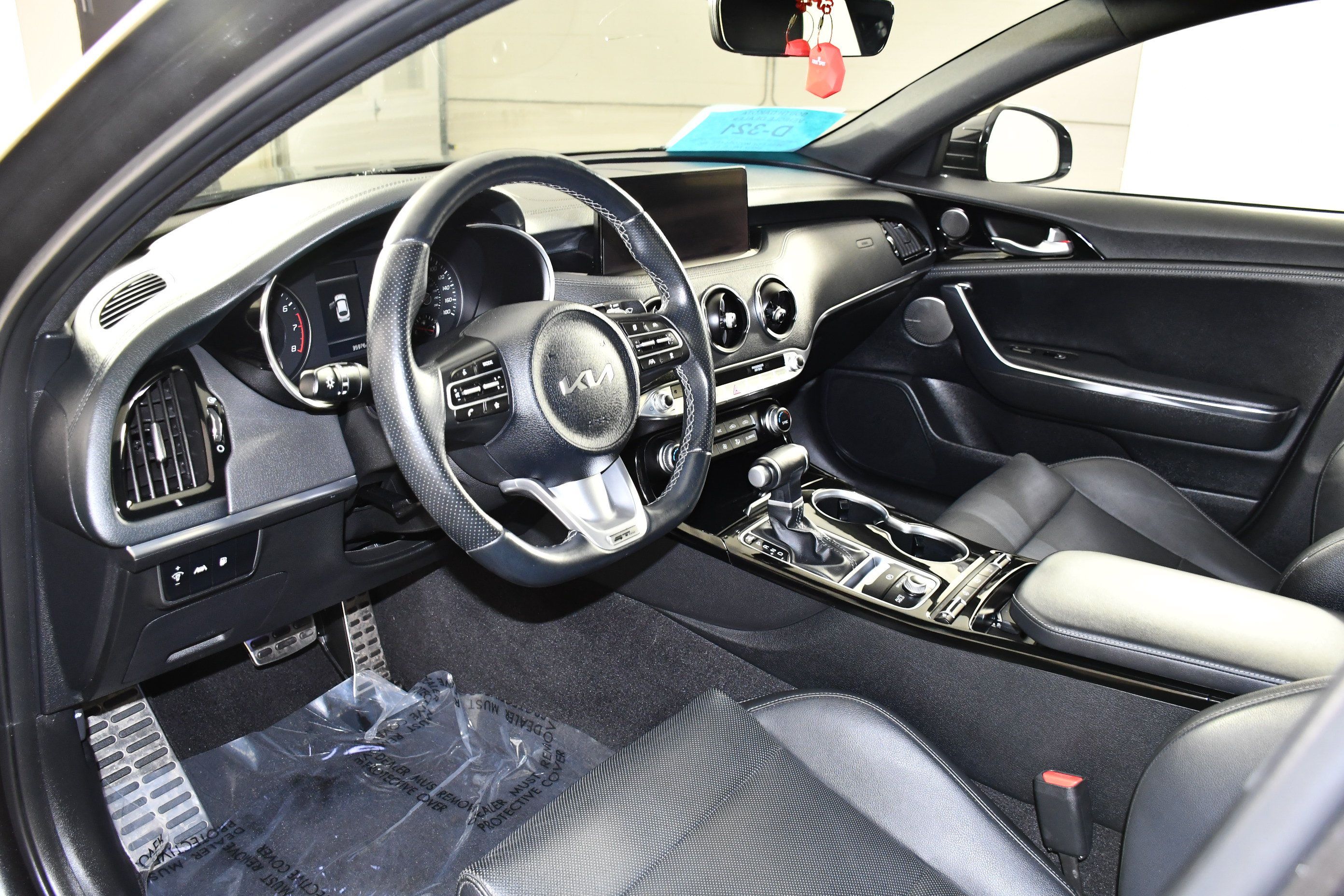 Used 2023 Kia Stinger GT-Line w/ Sun & Sound Package AWD/4WD image 2