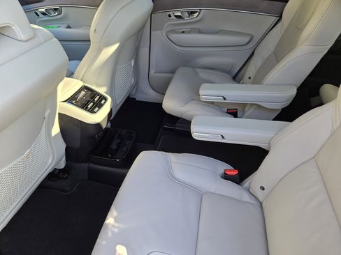 New 2026 Volvo XC90 B6 Ultra w/ Protection Package Premier image 32