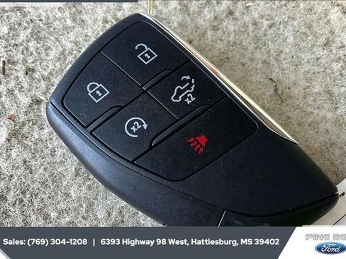 Used 2025 Chevrolet Silverado 2500 High Country w/ High Country Premium Package image 9