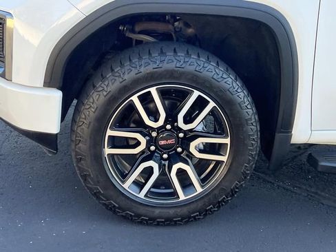 Used 2019 GMC Sierra 1500 AT4 w/ AT4 Premium Package image 10