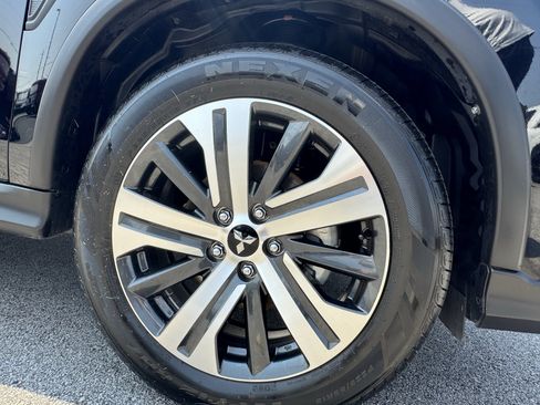 Used 2025 Mitsubishi Outlander Sport AWD image 13