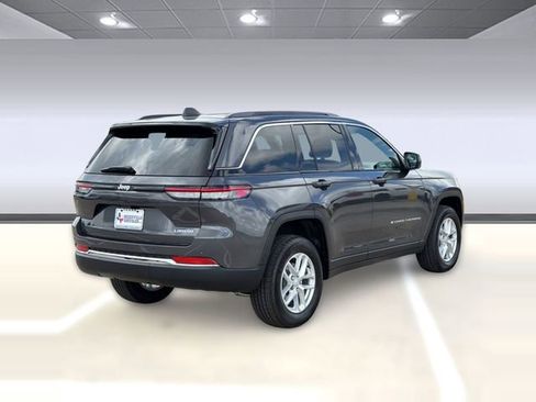 New 2026 Jeep Grand Cherokee Laredo RWD image 9