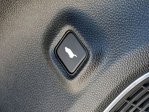 Used 2023 Acura MDX SH-AWD w/ Advance Package image 31