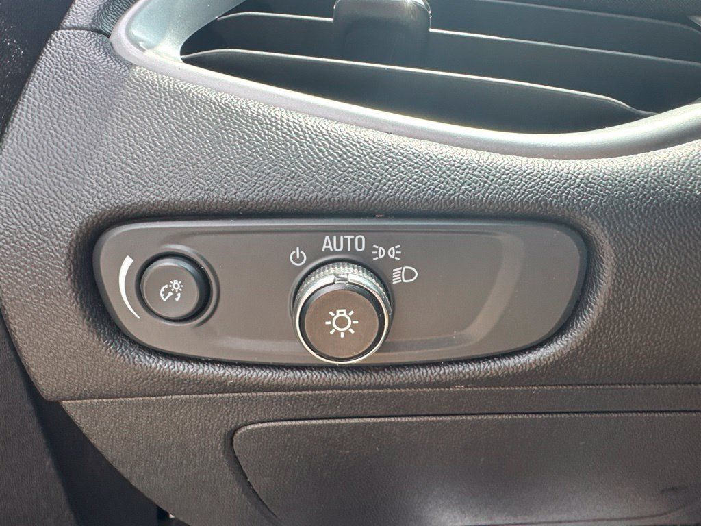 Used 2024 Chevrolet Malibu LT FWD image 14