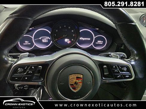Used 2022 Porsche Cayenne AWD/4WD image 27