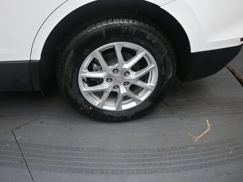 Used 2023 Chevrolet Equinox LT AWD/4WD image 13