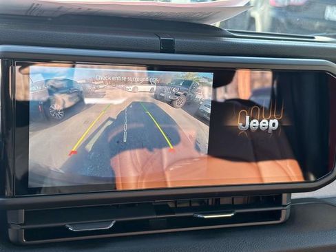 Certified 2025 Jeep Wrangler Sport image 37