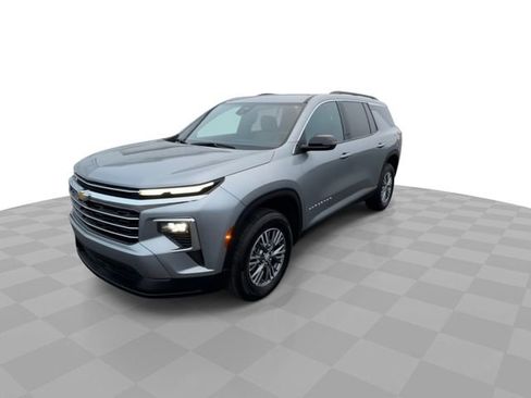 Certified 2025 Chevrolet Traverse LT image 5