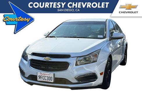 Used 2015 Chevrolet Cruze LT FWD image 1