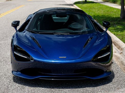 Used 2025 McLaren 750S RWD image 3