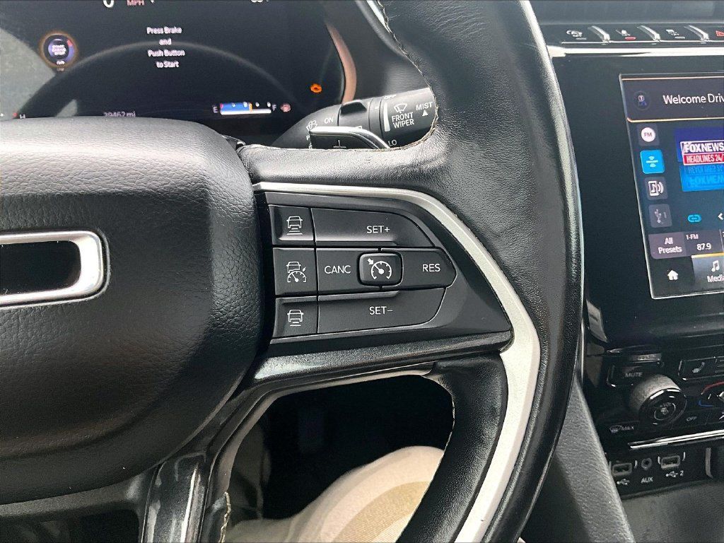 Used 2021 Jeep Grand Cherokee L Laredo w/ Luxury Tech Group I AWD/4WD image 19