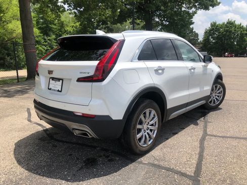 Used 2023 Cadillac XT4 Premium Luxury w/ Technology Package AWD/4WD image 3