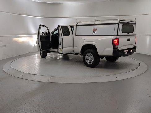 Used 2021 Toyota Tacoma SR image 10