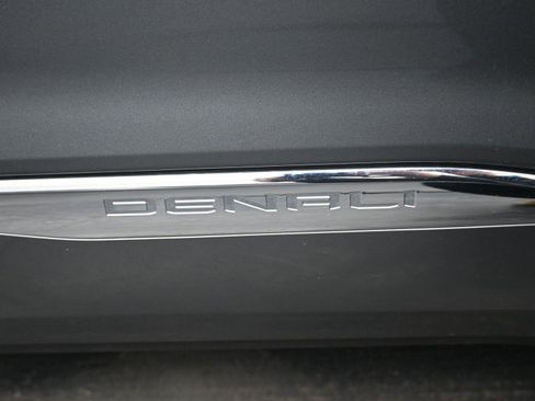 Used 2021 GMC Acadia Denali w/ Denali Ultimate Package image 6