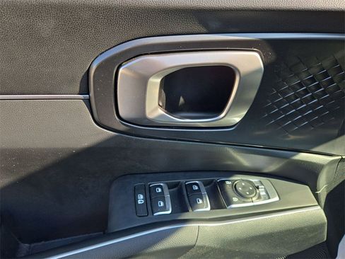 Used 2024 Kia Sorento S image 13
