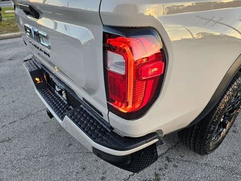 New 2026 GMC Canyon Elevation w/ Convenience Package image 13