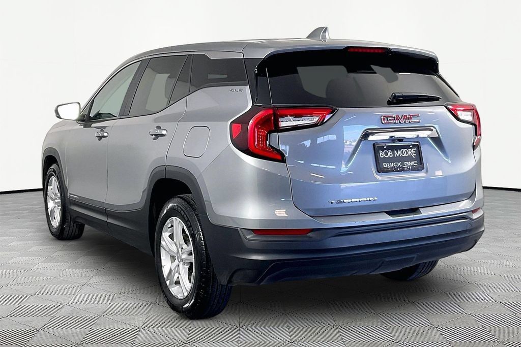 Certified 2024 GMC Terrain SLE FWD image 4