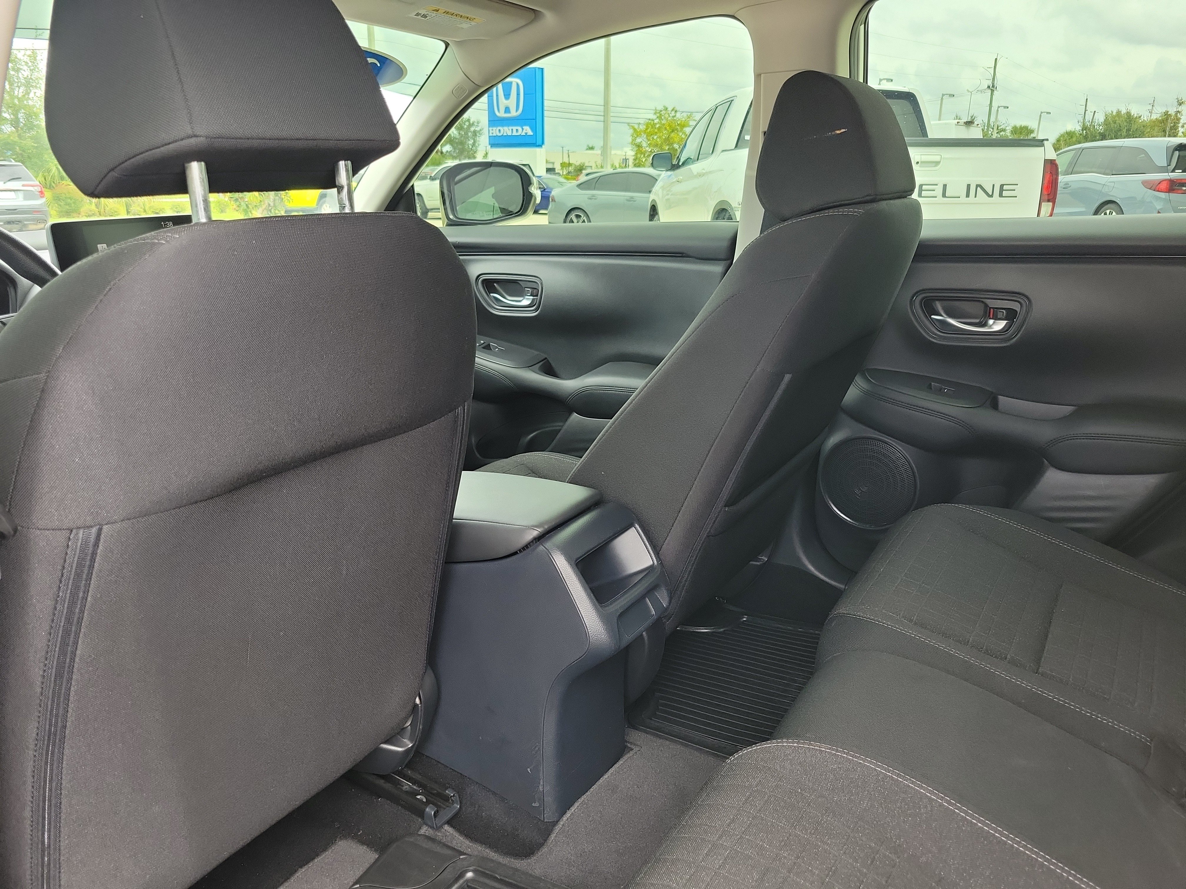 Used 2024 Honda HR-V LX image 14
