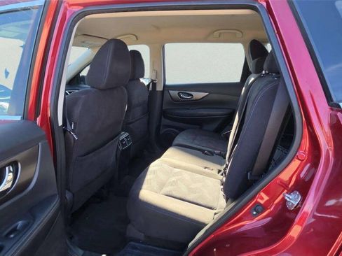 Used 2015 Nissan Rogue S FWD image 7