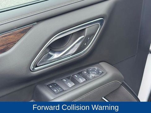 Used 2024 Chevrolet Tahoe Premier RWD image 9
