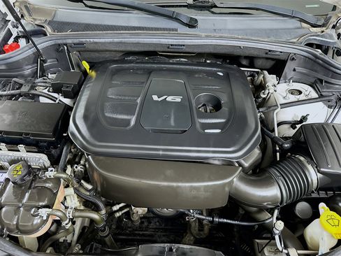 Used 2019 Jeep Grand Cherokee Laredo image 31