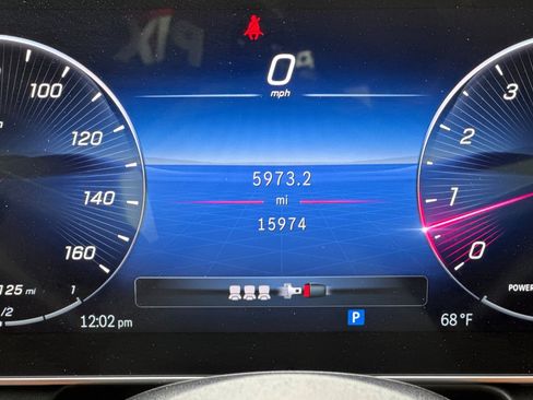 Used 2023 Mercedes-Benz GLC 300 4MATIC image 25