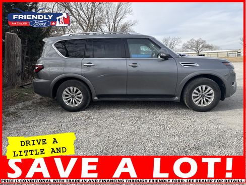 Used 2024 Nissan Armada SV image 6