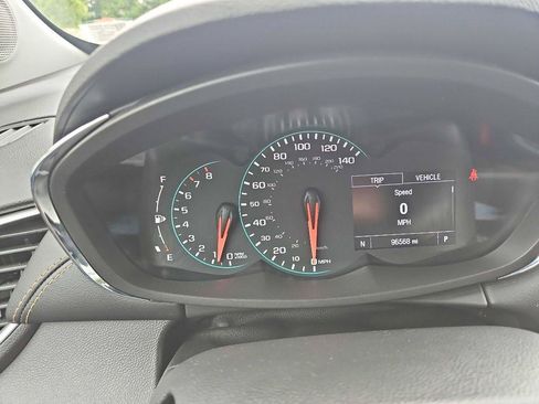 Used 2019 Chevrolet Trax LT w/ LT Convenience Package FWD image 14