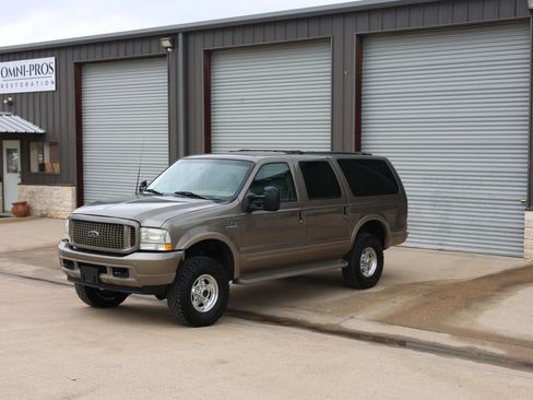 Used 2003 Ford Excursion Eddie Bauer image 10
