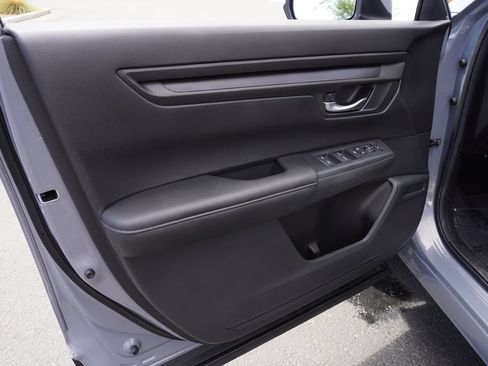 Used 2025 Honda CR-V EX image 15