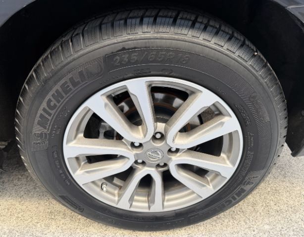 Used 2016 Nissan Pathfinder SV FWD image 29