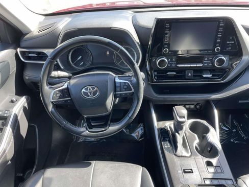Used 2020 Toyota Highlander XLE image 20