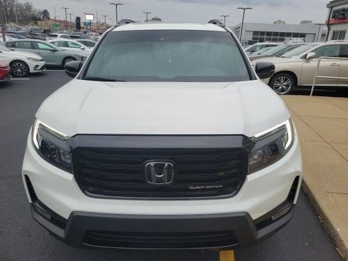 Used 2025 Honda Passport Black Edition image 2