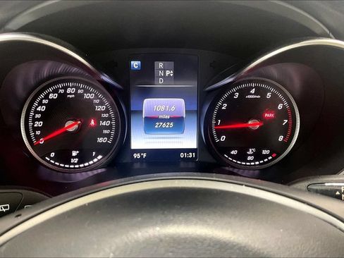 Used 2017 Mercedes-Benz GLC 300 4MATIC image 22