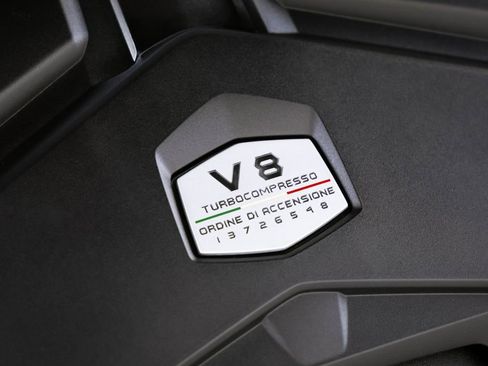 Used 2022 Lamborghini Urus image 26