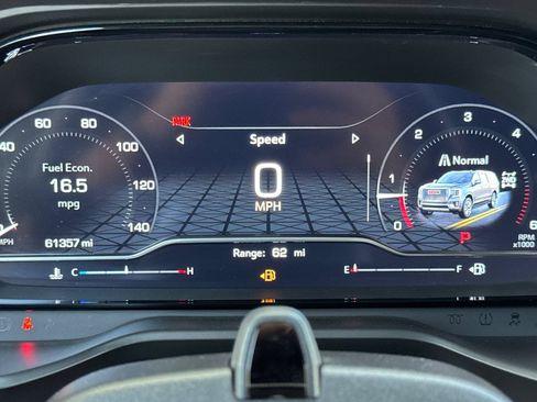 Used 2024 GMC Yukon XL Denali w/ Advanced Technology Package AWD/4WD image 32