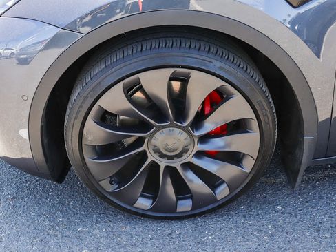 Used 2021 Tesla Model Y Performance AWD/4WD image 6