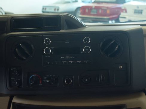 Used 2014 Ford E-350 and Econoline 350 XLT RWD image 56