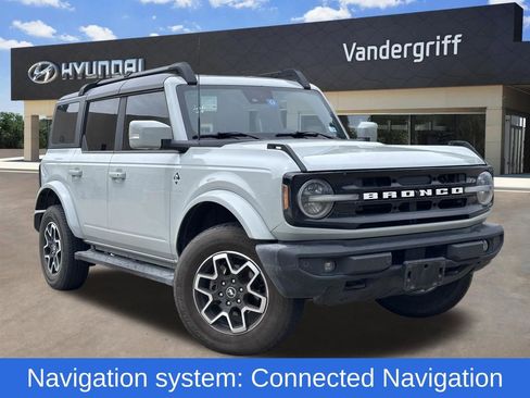 Used 2022 Ford Bronco Outer Banks image 1