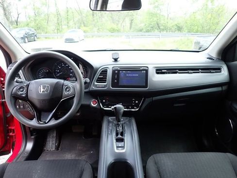Used 2018 Honda HR-V EX image 12