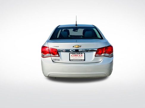 Used 2014 Chevrolet Cruze LS image 6