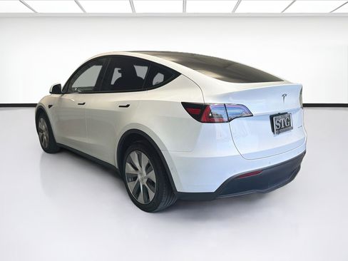 Used 2022 Tesla Model Y Long Range AWD/4WD image 6