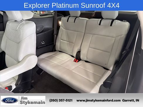 Used 2026 Ford Explorer Platinum w/ LUX Leather Package AWD/4WD image 34