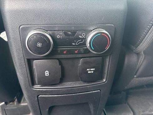 Used 2022 Ford Explorer Limited w/ Equipment Group 301A RWD image 14